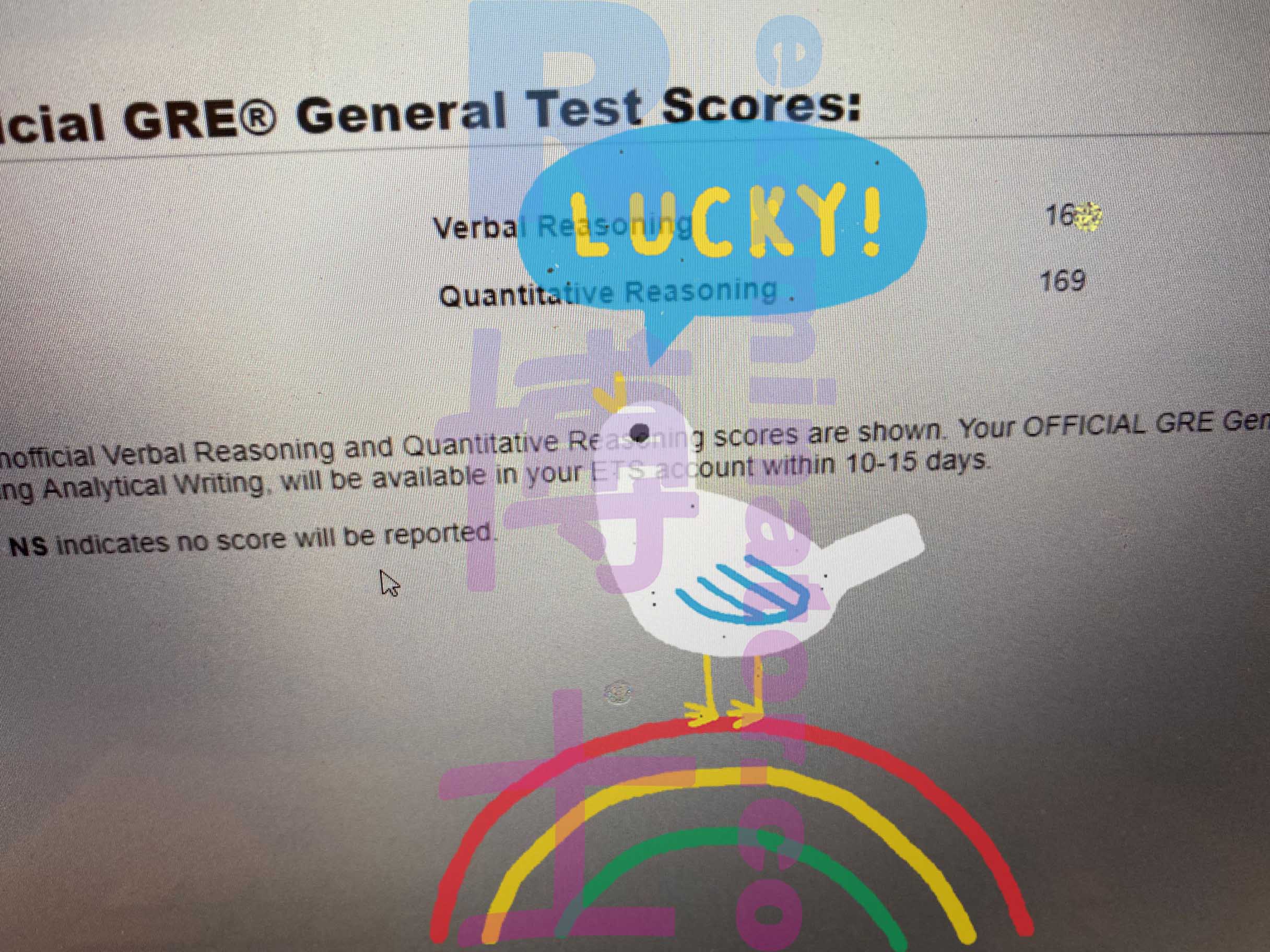 Obtener más de 330 fue fácil. A mitad del examen, nuestro cliente se acercó tanto a la cámara web que el supervisor no podía ver su rostro completo. Entonces, el supervisor le pidió que ajustara el ángulo de la cámara.